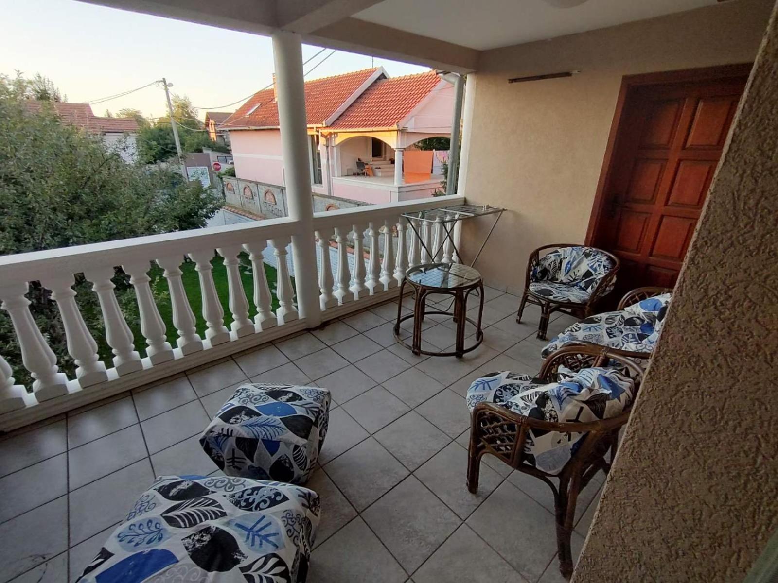 Plavi Apartman Airport Belgrade Exterior photo